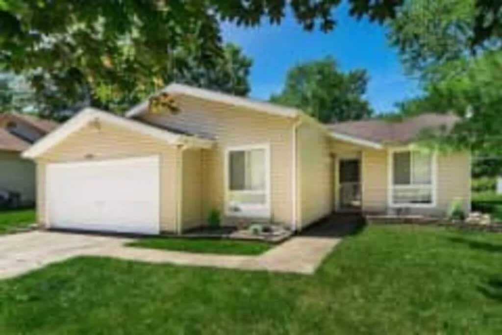 The Spacious Hilliard House Columbus